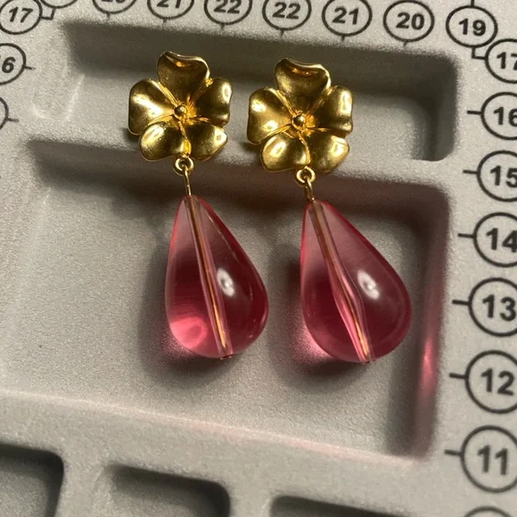 Trifari Gold and Pink Teardrop Earrings - Picture 5 of 6